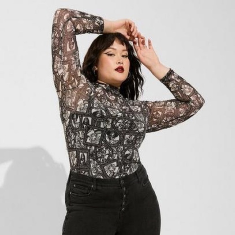 Women’s torrid 3 (4) Disney Haunted Mansion Mesh Long Sleeve Top 22 24 XXXL 3XL